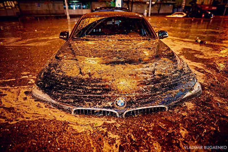 Киев снова затопило из-за ливня (фото, видео)