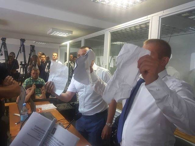 Адвокаты Януковича срывают заседание суда