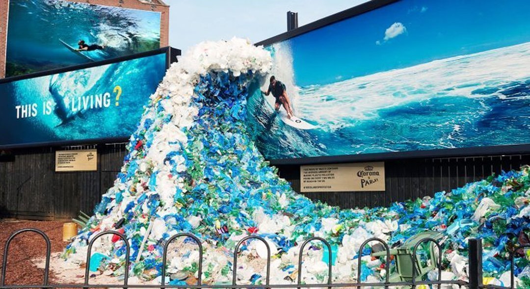 Инсталляции из пластика и smart-наружка: что сулят тренды мирового outdoor Украине?