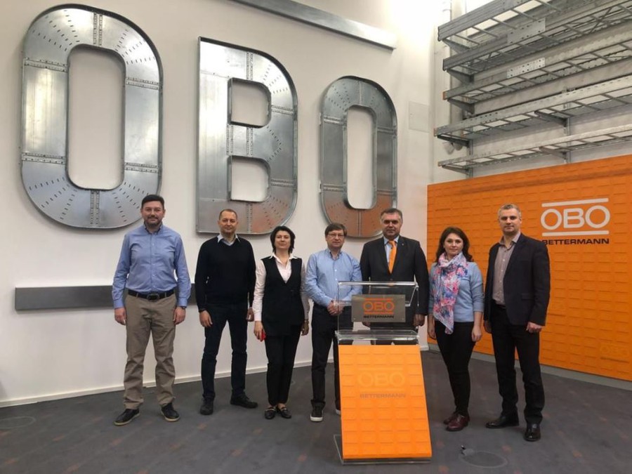 Специалисты «Уралэнерго» побывали на заводе OBO Вettermann group в Германии
